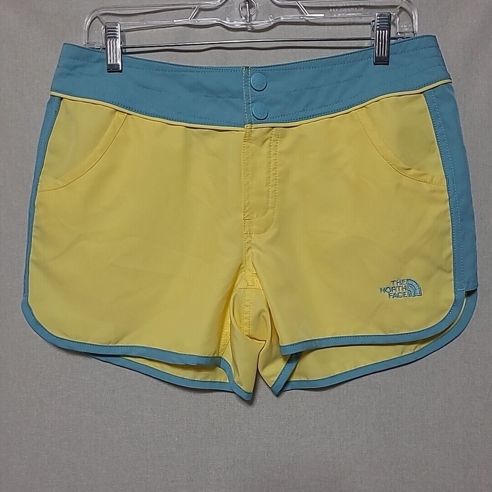 The North Face Womens Athletic Shorts 8 Snap Closure Pockets Yellow Green